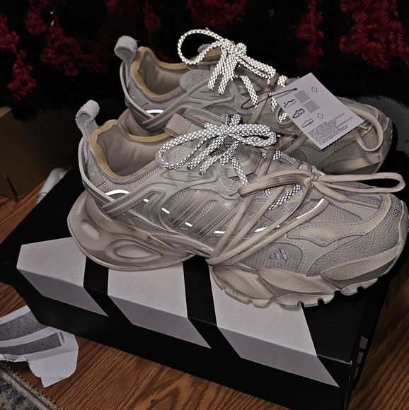 Adidas XLG Runner Deluxe Wonder Beige