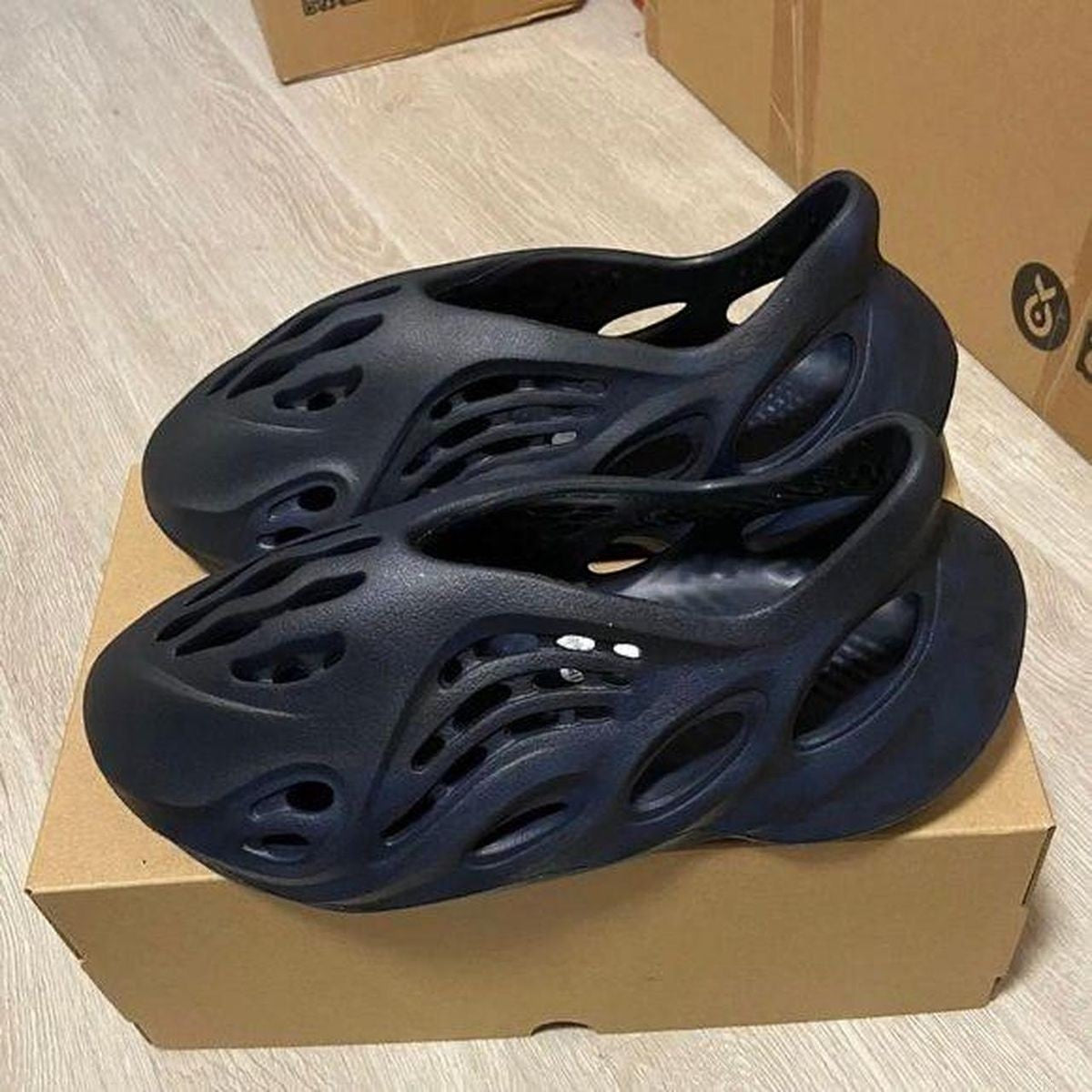 Adidas Yeezy Foam RNNR Onyx - 3