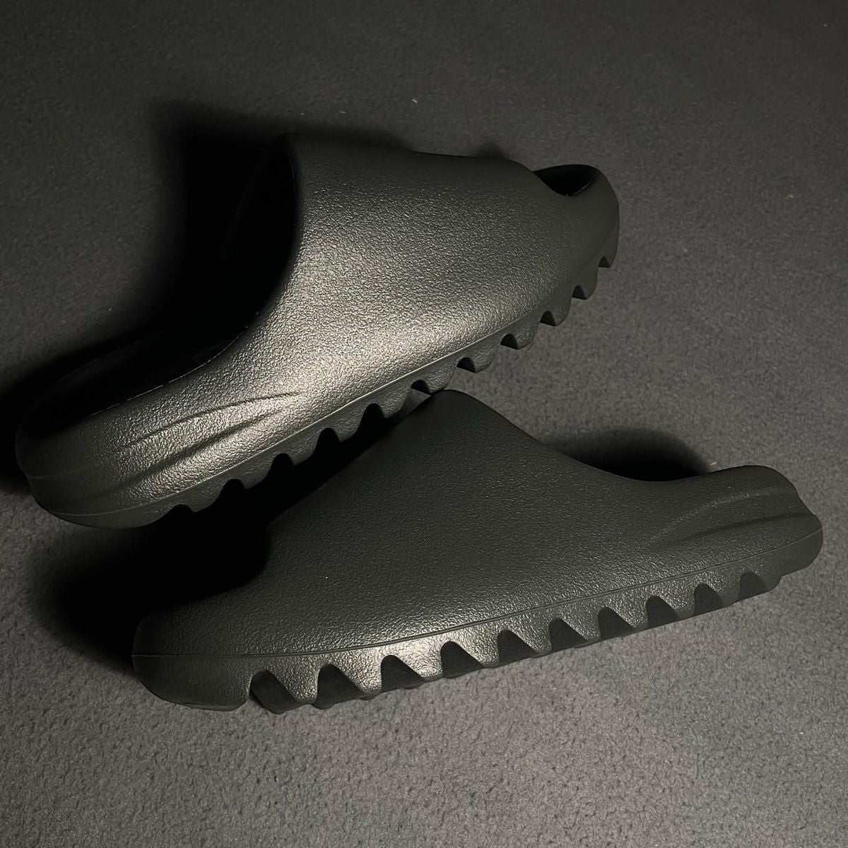 Adidas Yeezy Slide Dark Onyx - 5