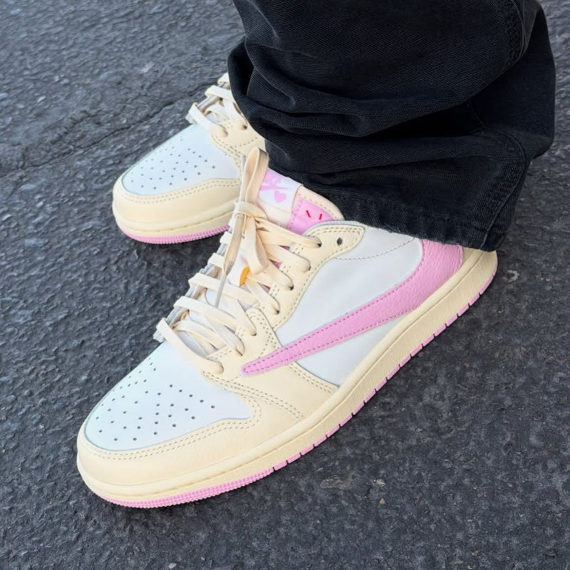 Air Jordan 1 Retro Low OG SP Travis Scott Shy Pink