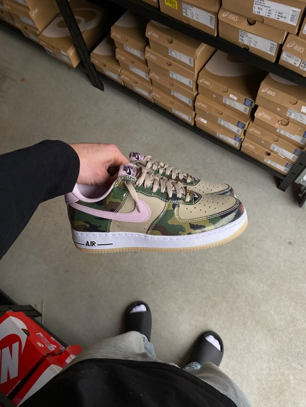 Nike Air Force 1 Low '07 LV8 Patent Camo Pink