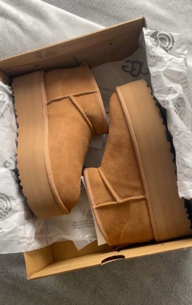 UGG Classic Ultra Mini Platform Boot Chestnut - 2
