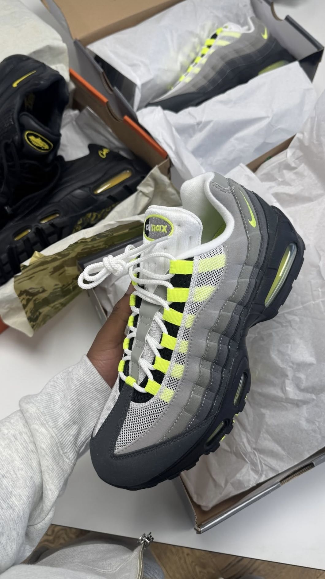 Nike Air Max 95 OG Big Bubble Neon (2025/2026) - 2