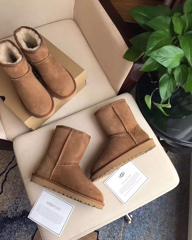UGG Classic Short II Boot Chestnut