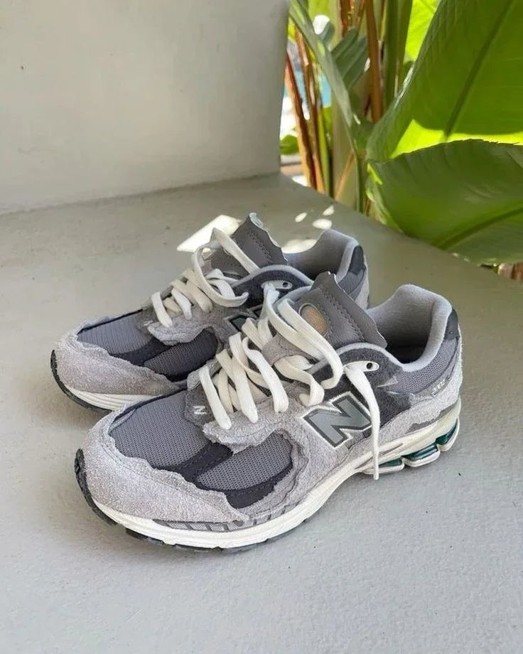 New Balance 2002R Protection Pack Rain Cloud - 4
