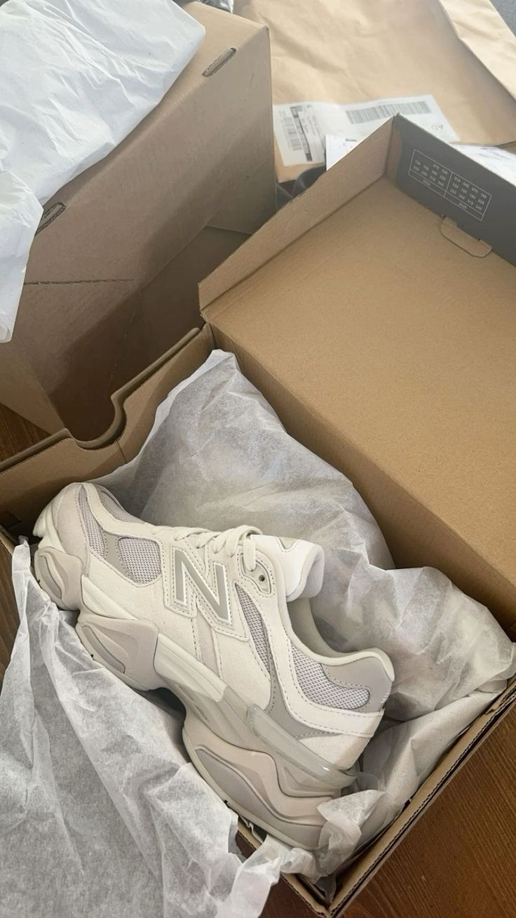 New Balance 9060 Grey Moonbeam - 2