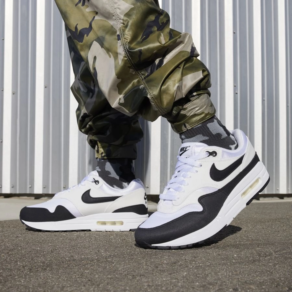 Nike Air Max 1 Essential White Pure Platinum Black