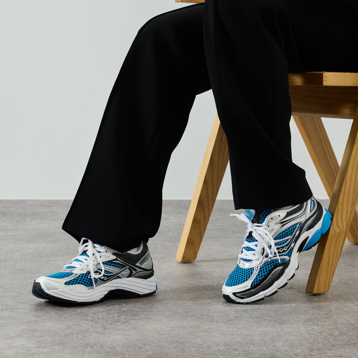 Saucony ProGrid Omni 9 OG Royal Silver - 2