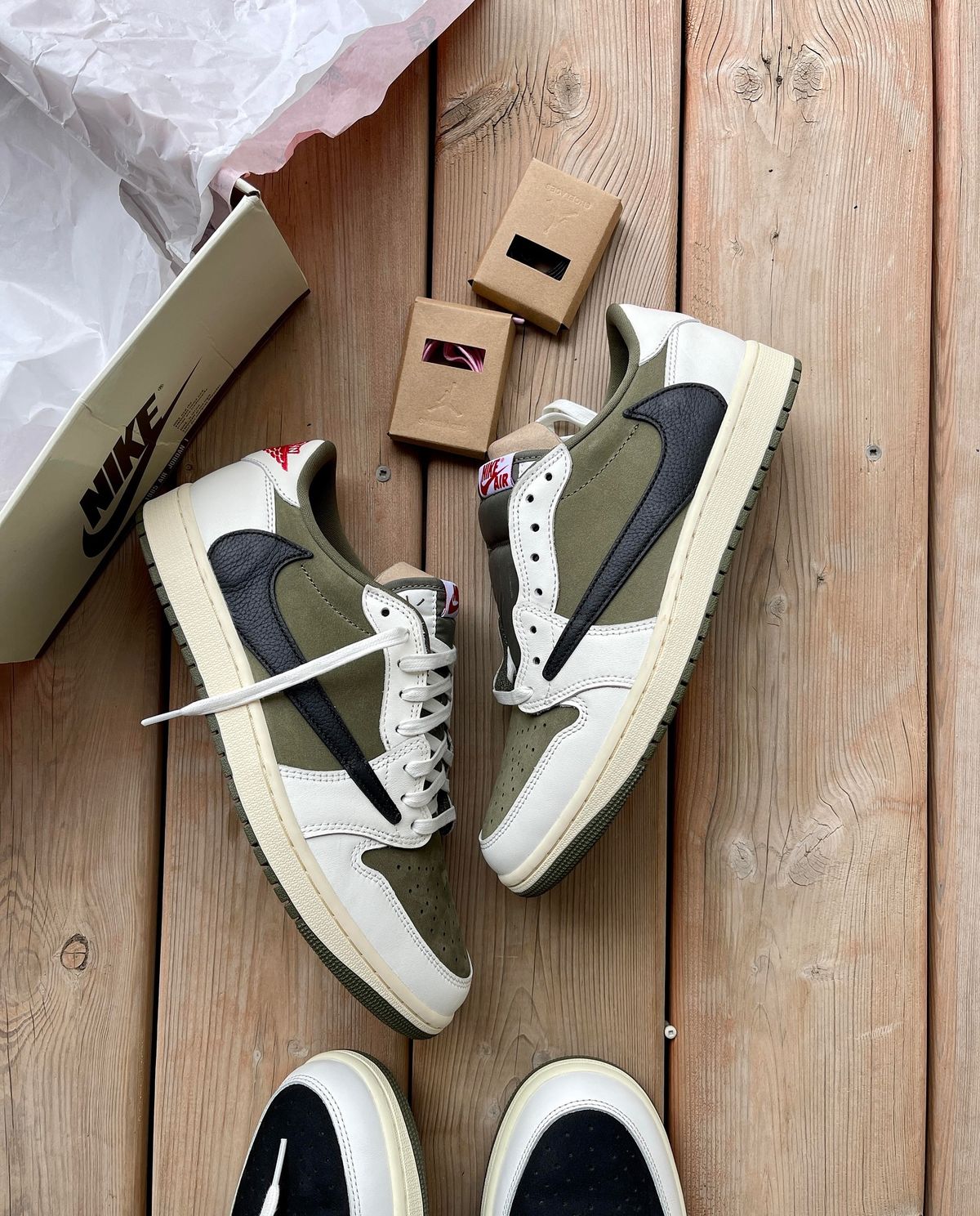 Nike Air Jordan 1 Low Travis Scott Medium Olive - 4