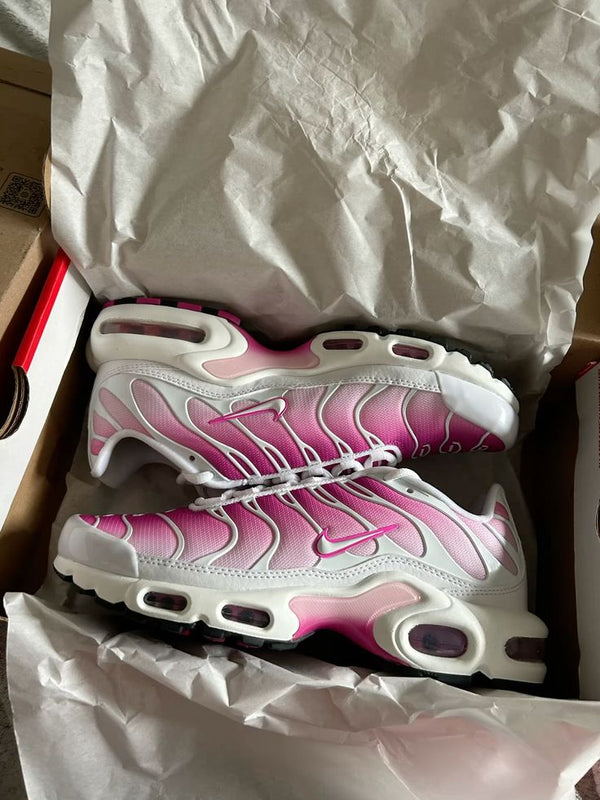 Nike Air Max Plus Pink Fade