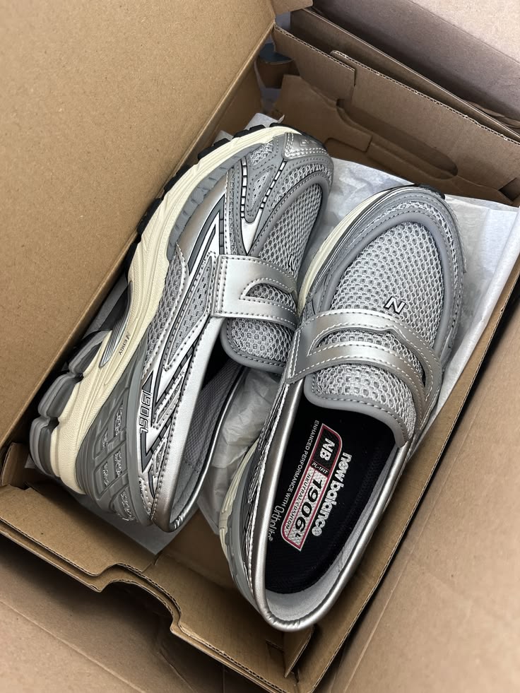New Balance 1906L Metallic Silver - 2