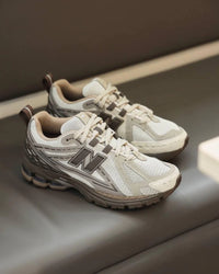 New Balance 1906R Driftwood Dark Mushroom