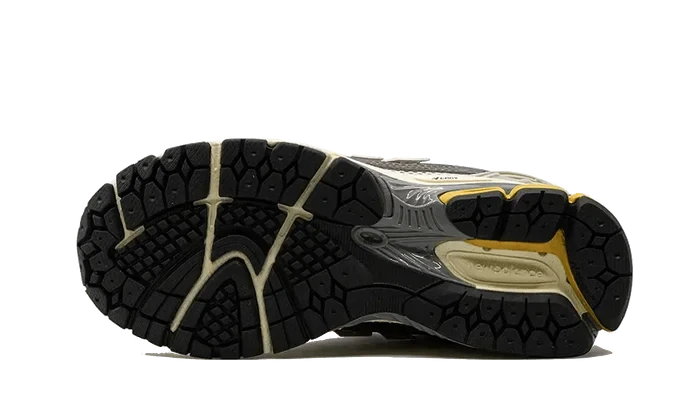 New Balance 1906R Licorice - 4