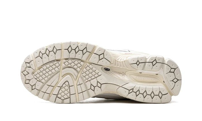 New Balance 1906D Protection Pack White Leather - 4