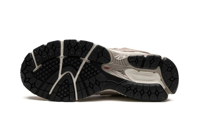 New Balance 2002R Protection Pack Driftwood - 5