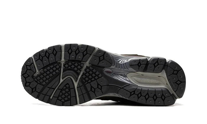 New Balance 2002R Protection Pack Dark Moss - 5