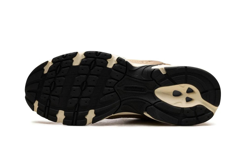 New Balance 530 Turtledove Gold Metallic - 4