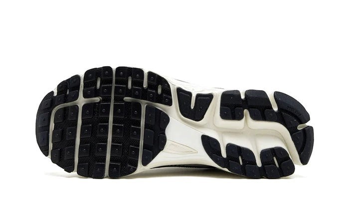 Nike Zoom Vomero 5 Photon Dust