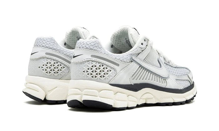 Nike Zoom Vomero 5 Photon Dust - 4